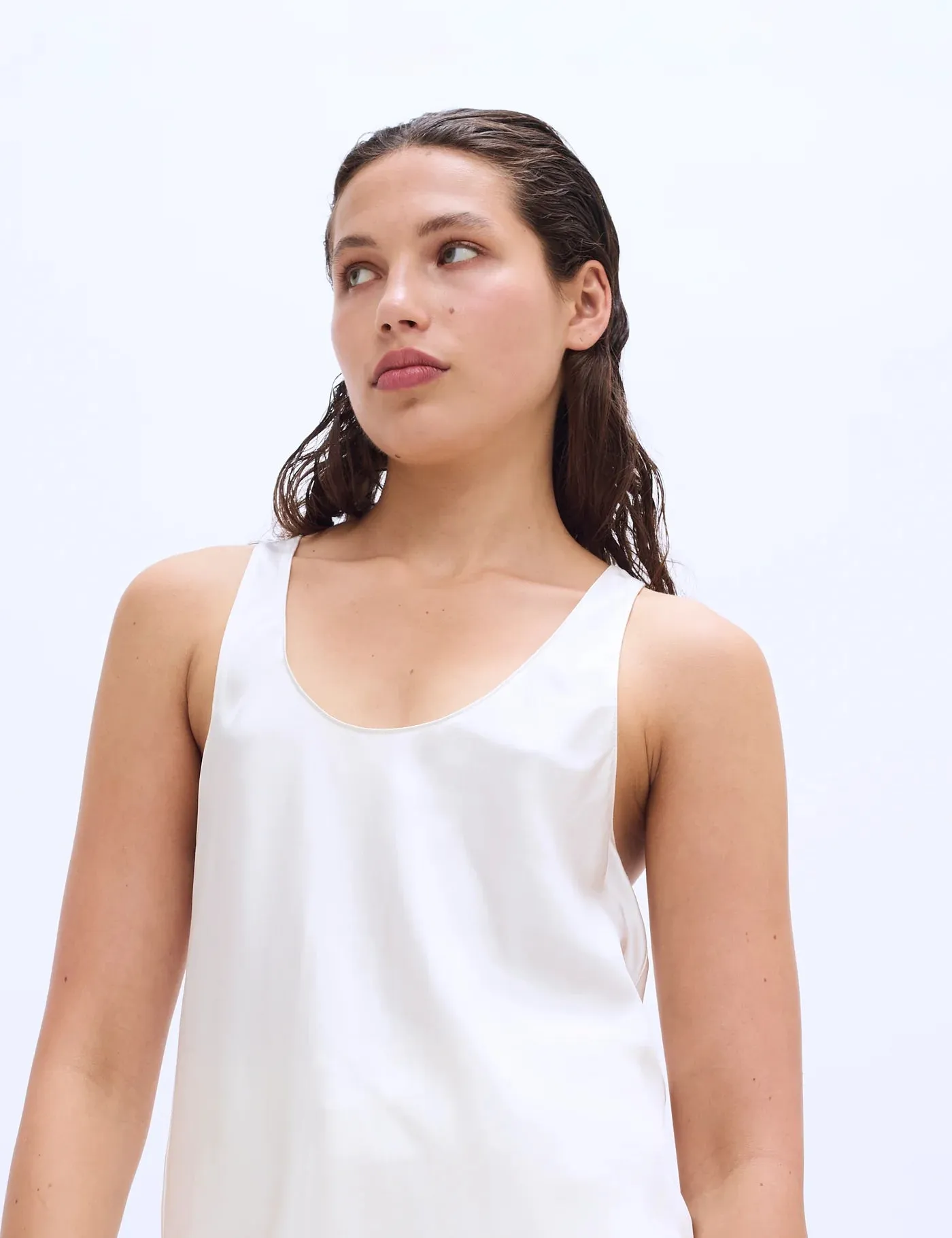 2NDDAY - Top - White - Amalia