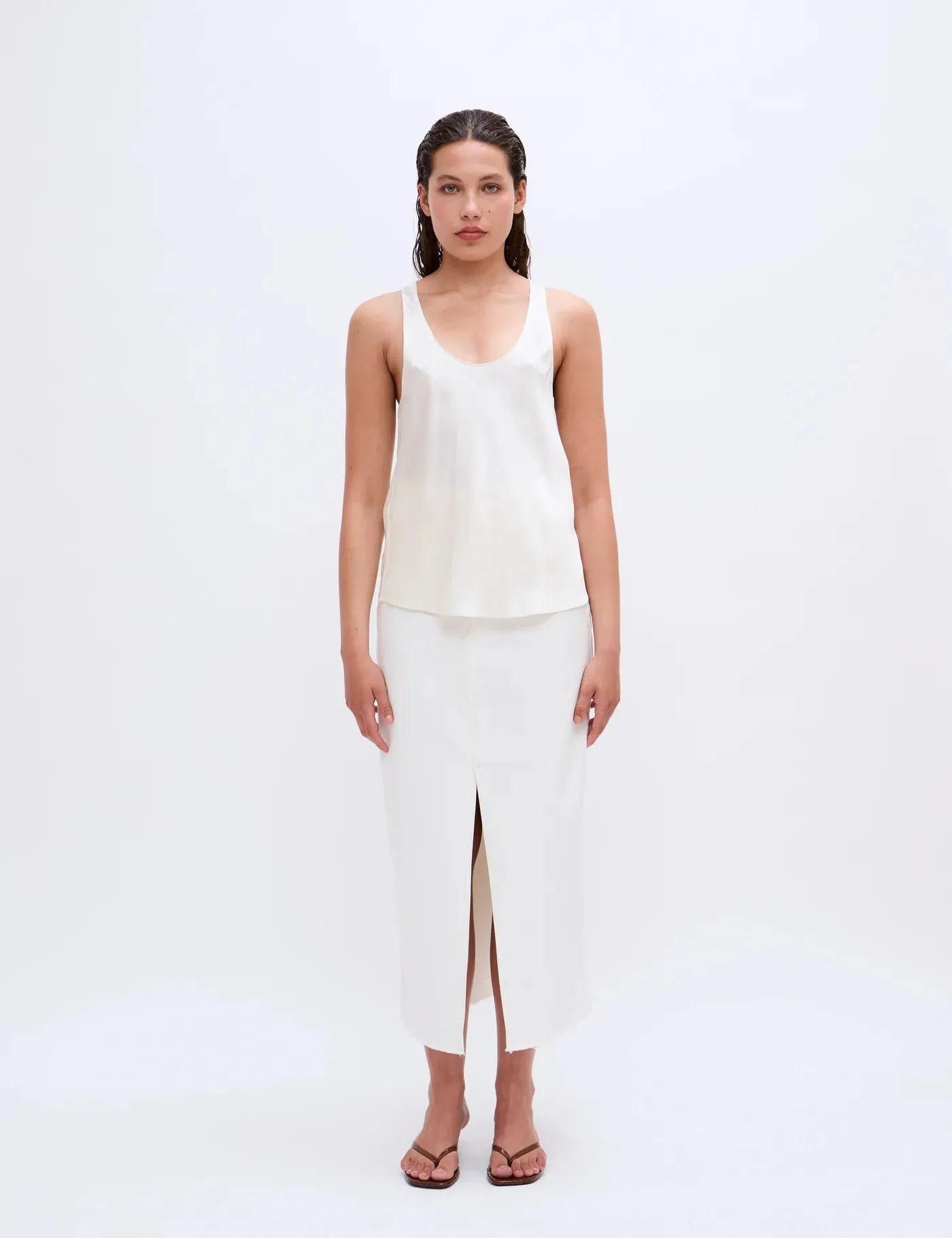 2NDDAY - Top - White - Amalia