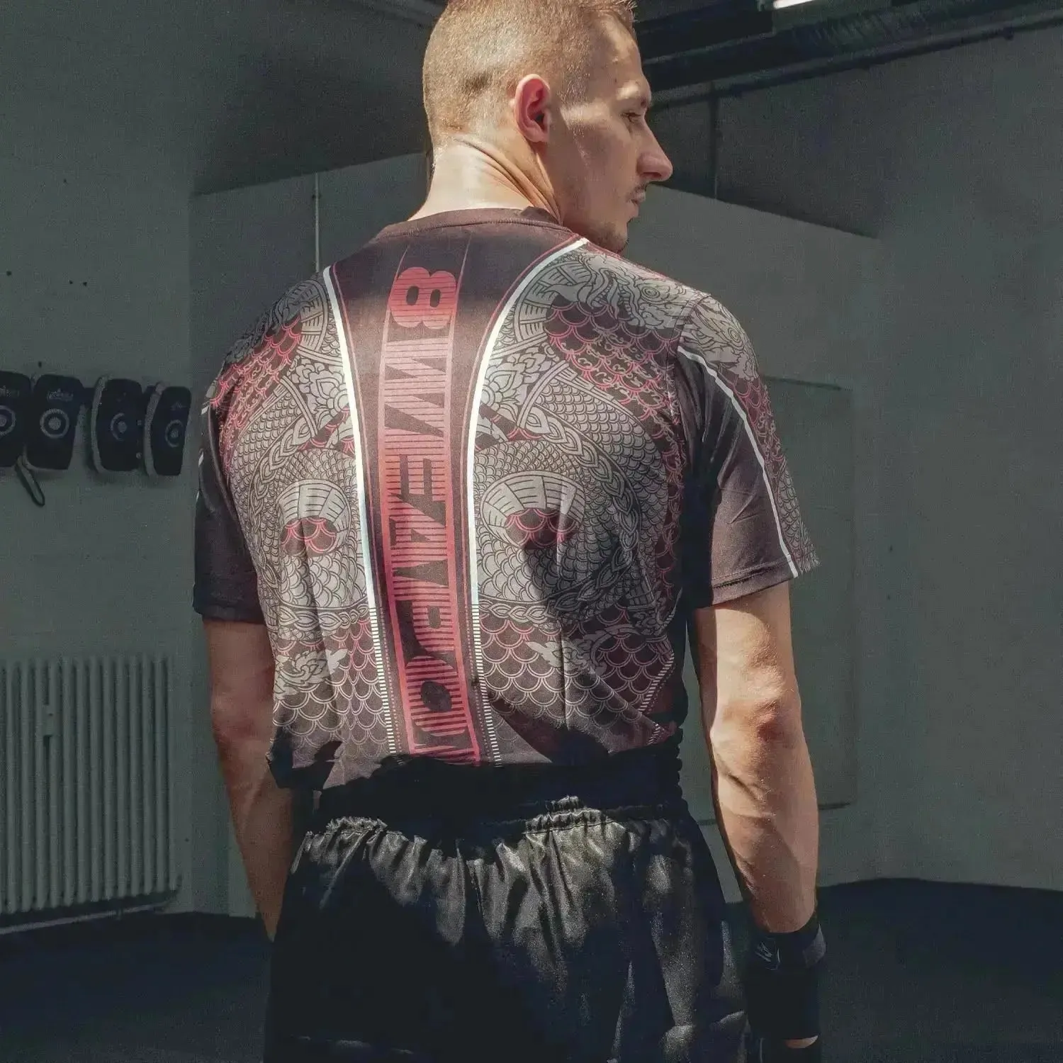 8 WEAPONS Functional T-Shirt - Naga Yant