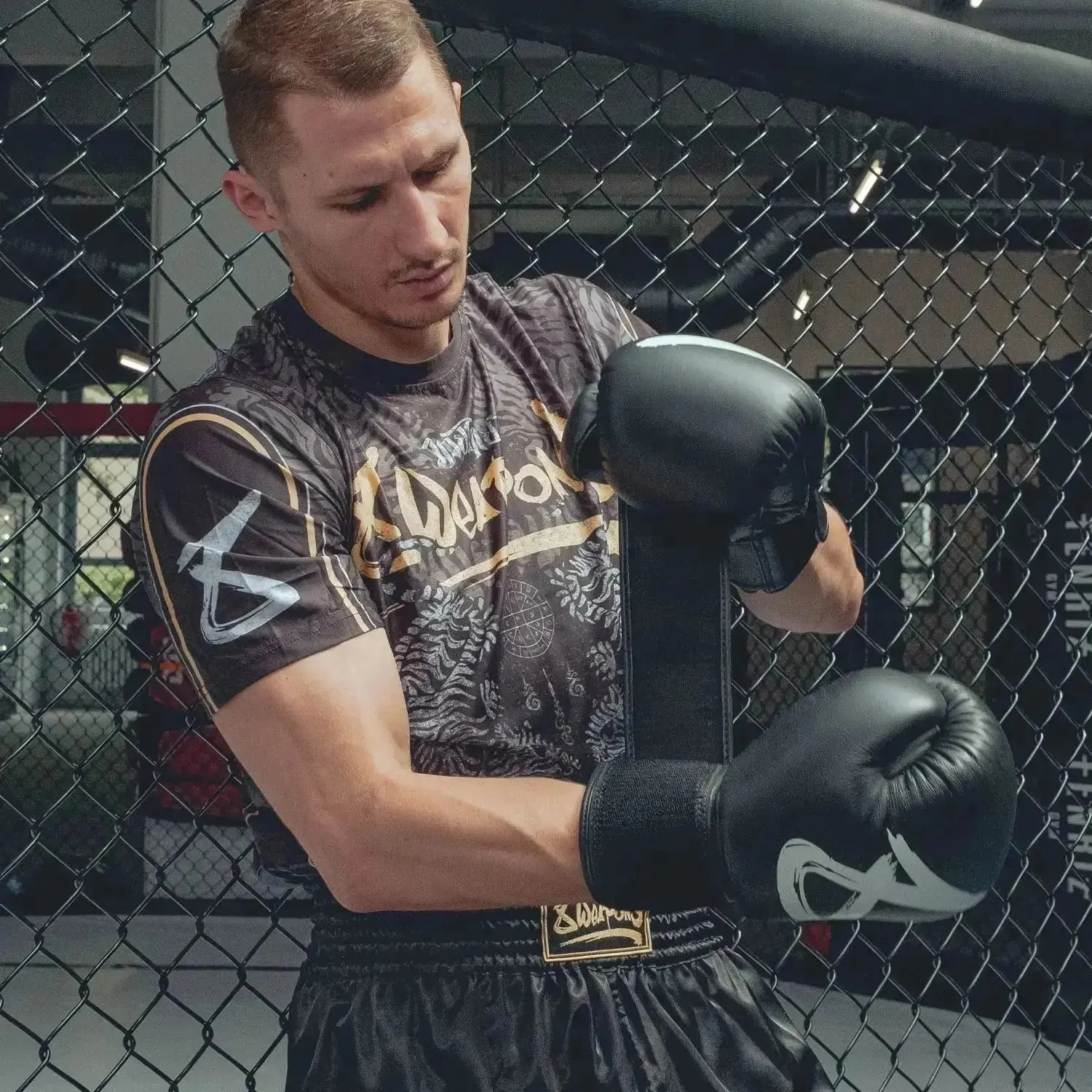 8 WEAPONS Functional T-Shirt - Tiger Yant