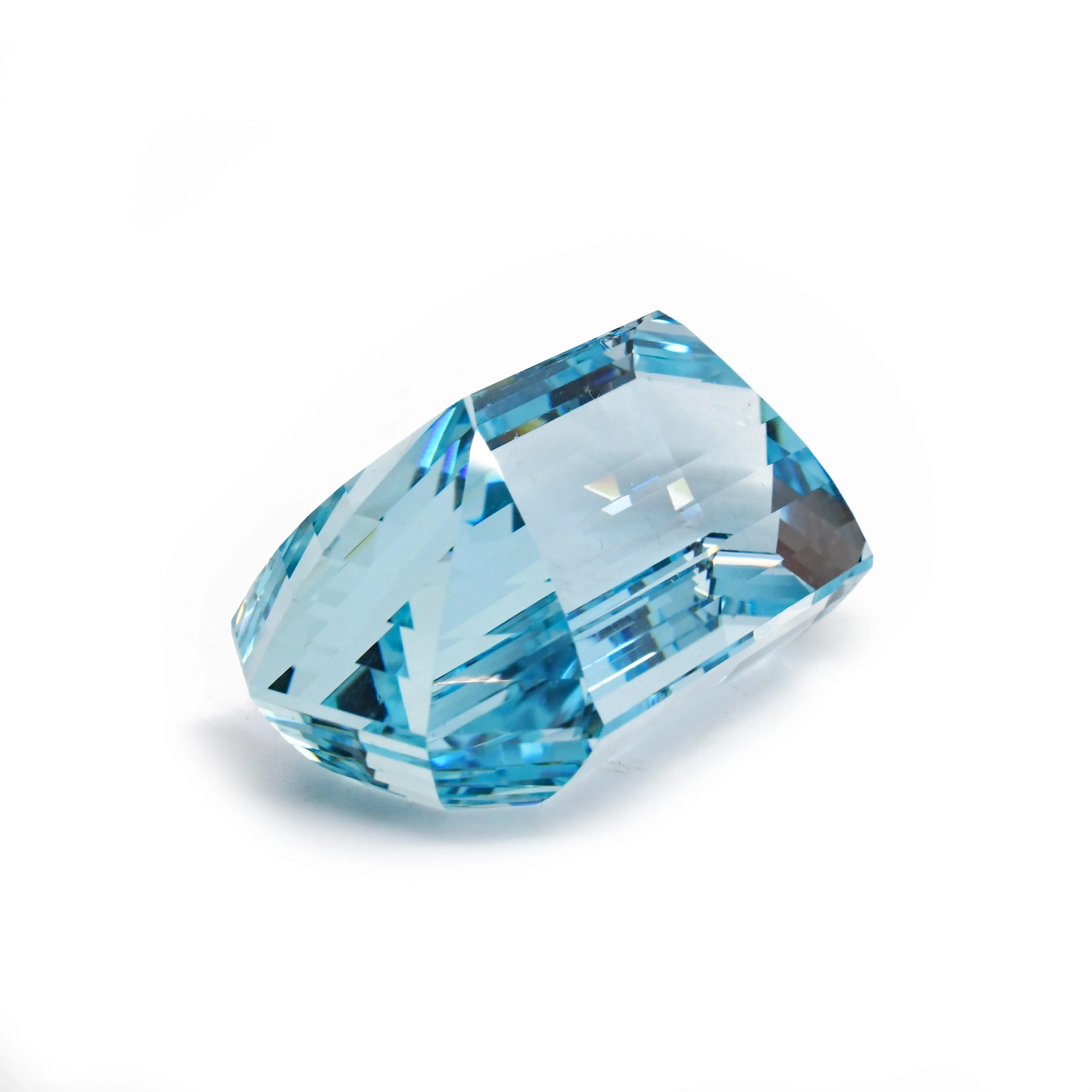 Aquamarine 37.7 mm 105.5 carat Natural Faceted Gemstone - Brazil
