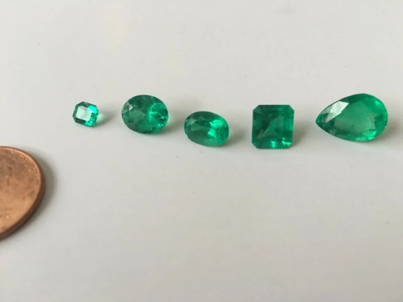 Colombian Emerald Oval Cut Loose Emerald 1.60 CT