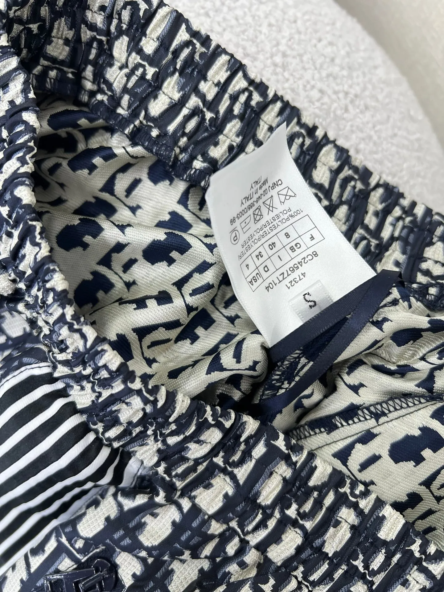 DO 25 new skirts