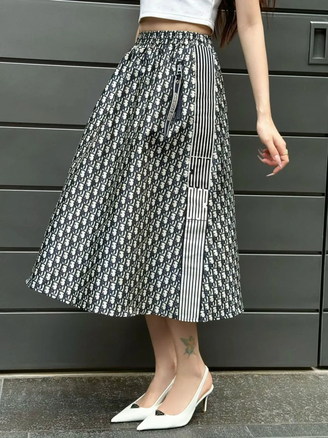 DO 25 new skirts