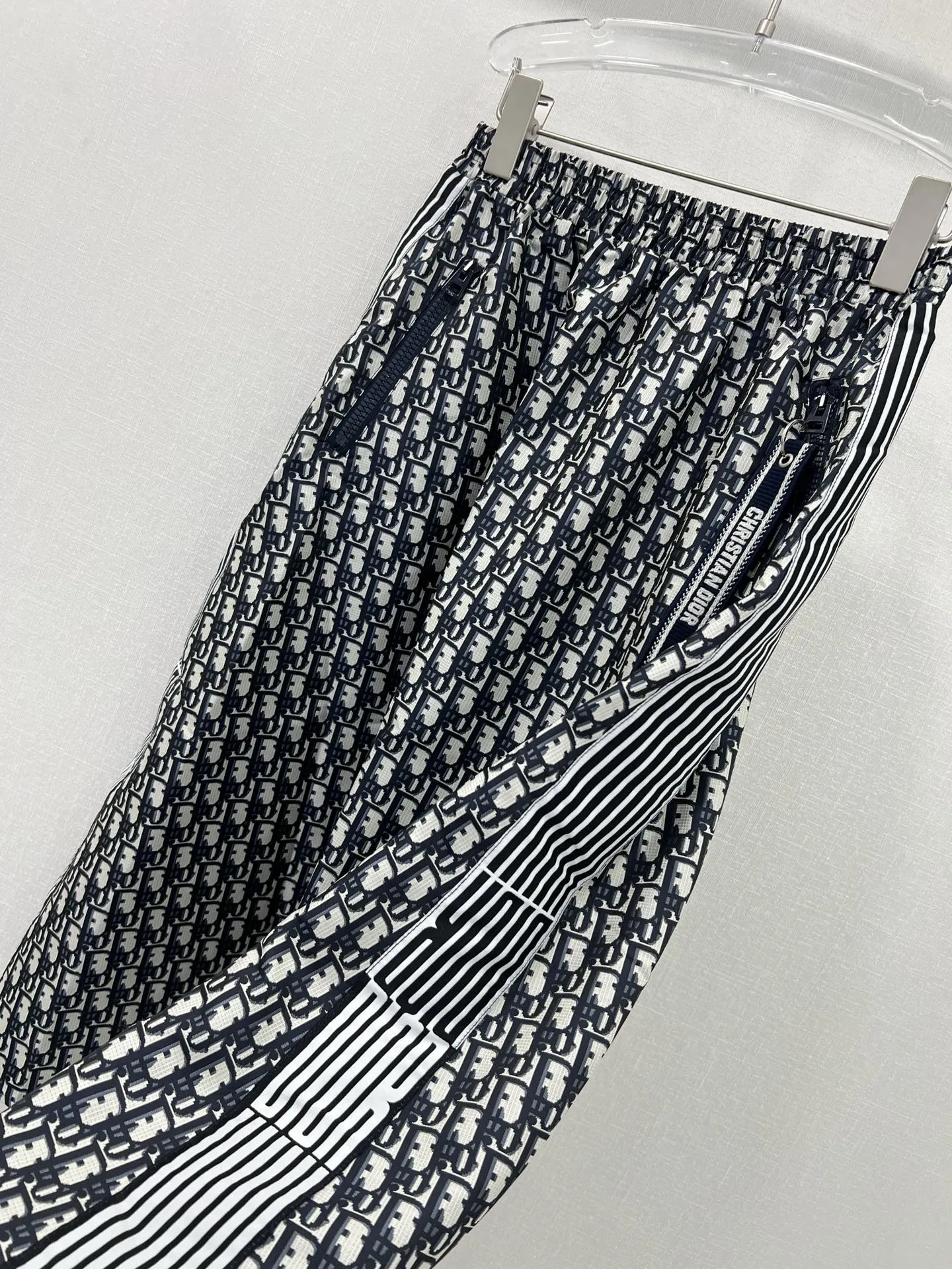 DO 25 new skirts