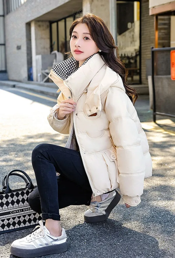 Elegant Padded Quilted Puffer Jacket for Women in Houndstooth Design