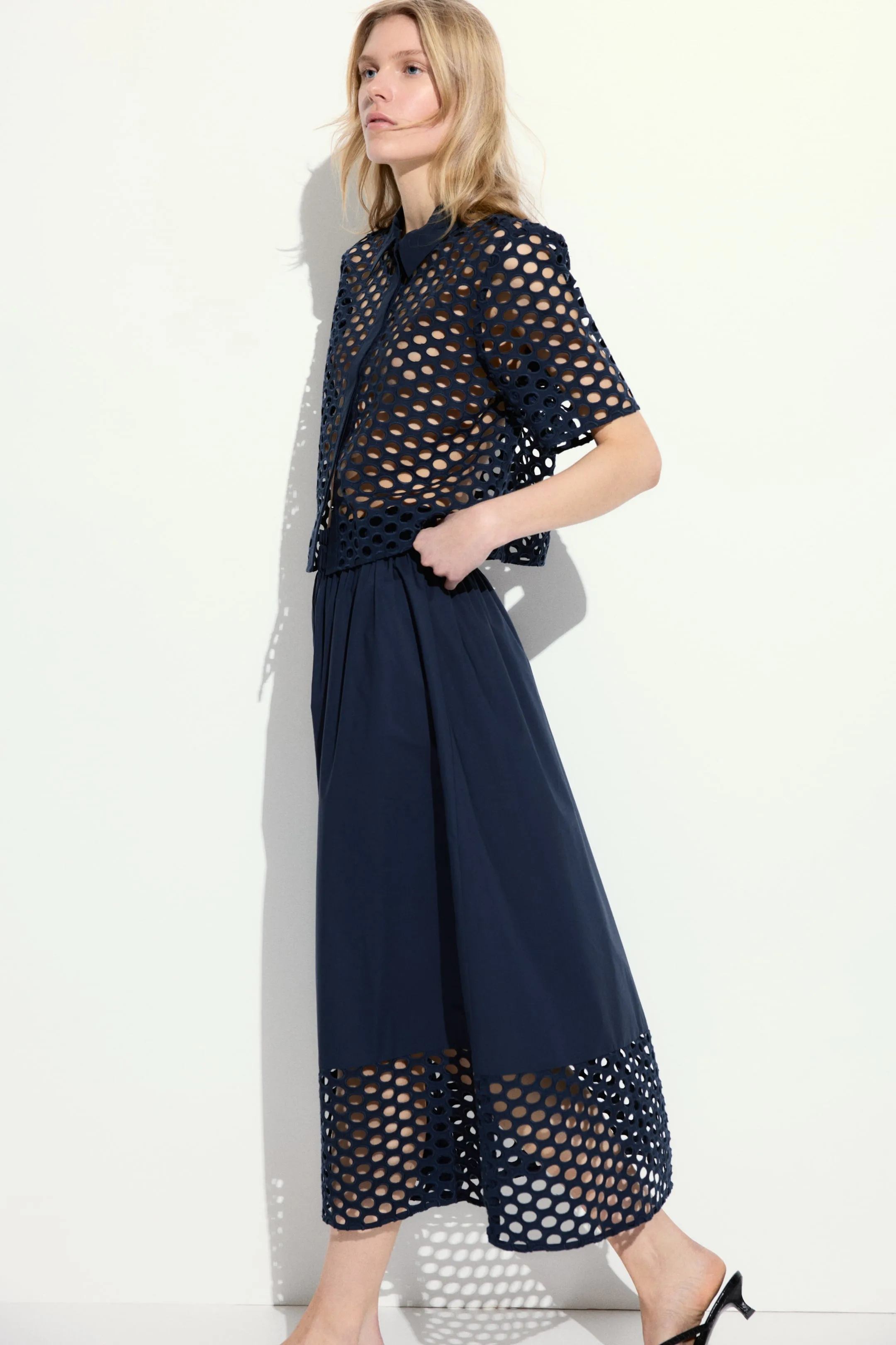 Eyelet-embroidered skirt