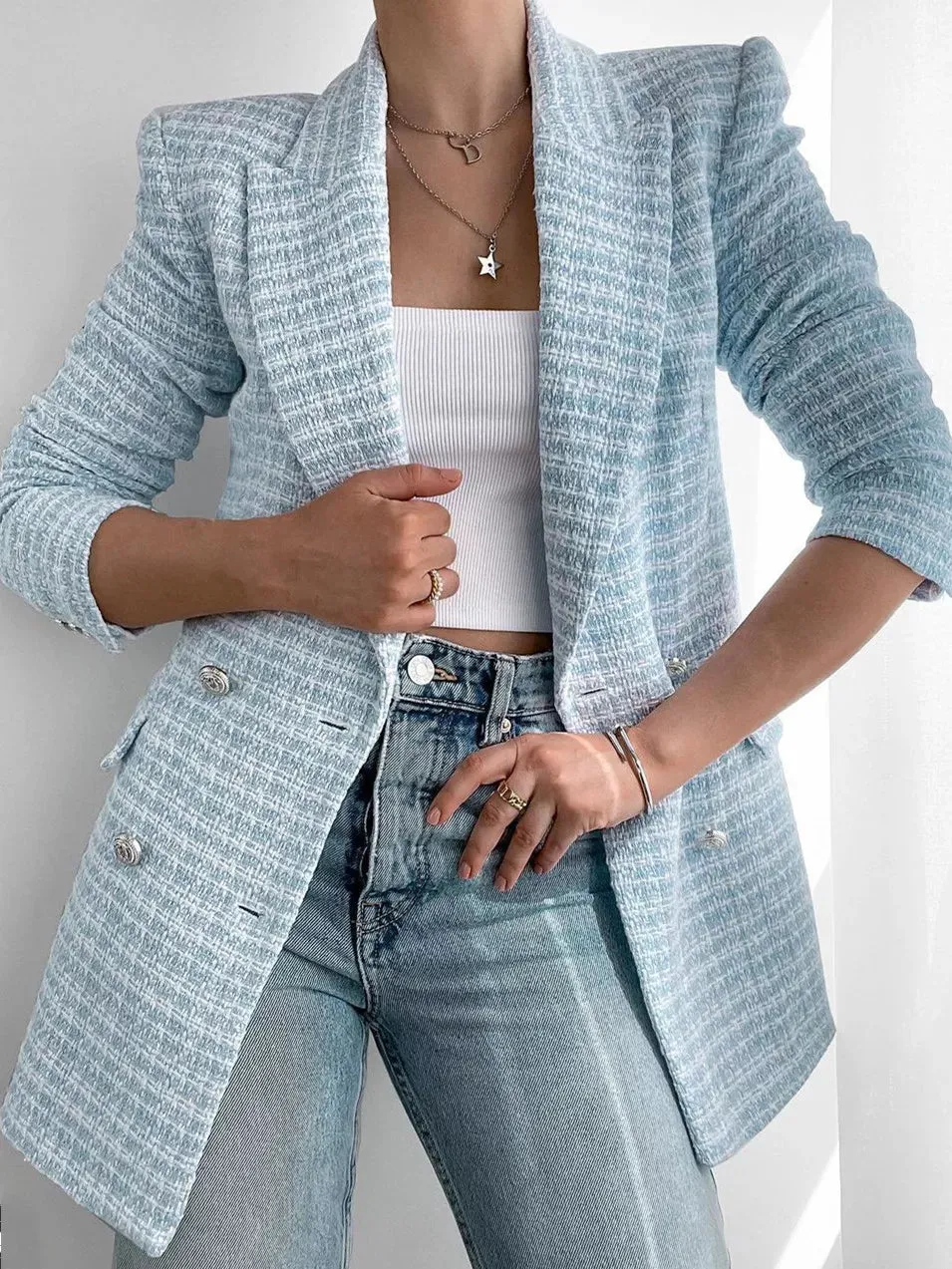Fashionably cut ladies' blazer in light blue - Stylish design for modern women