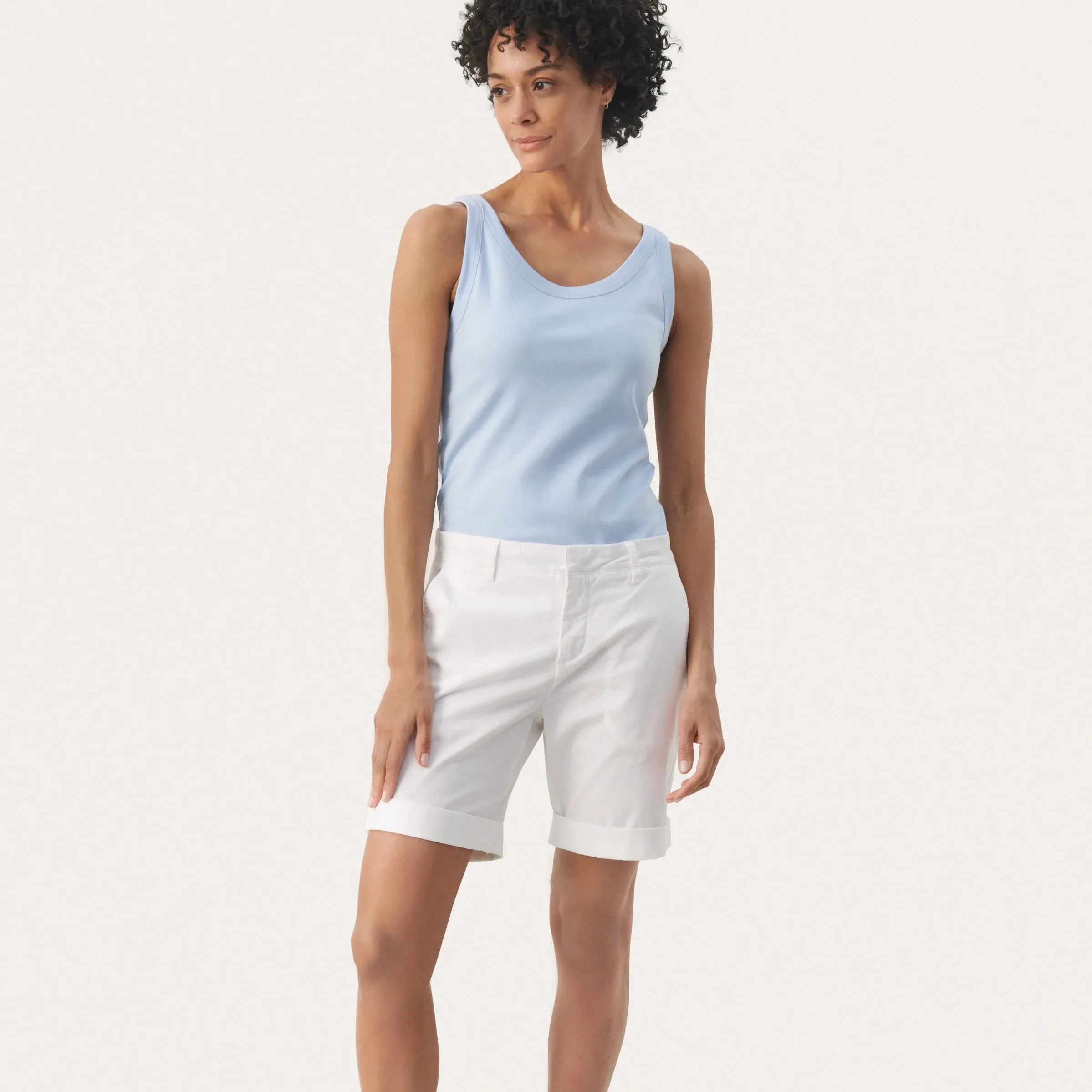 Hanijan Shorts - White