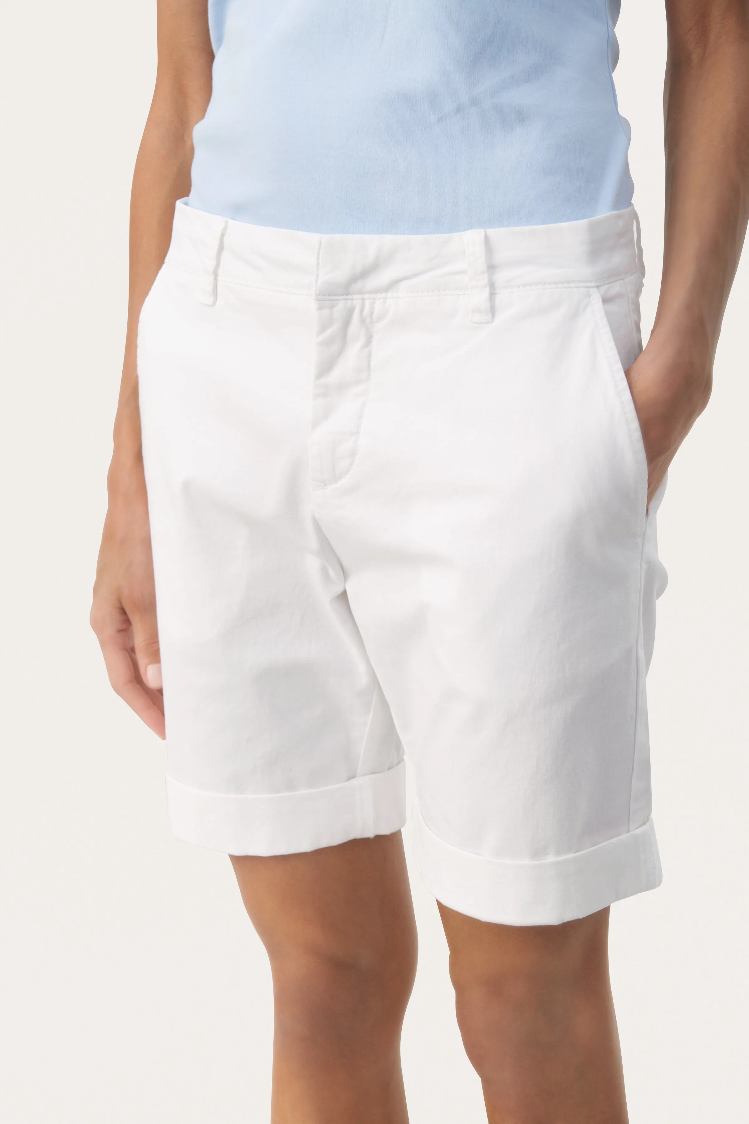 Hanijan Shorts - White