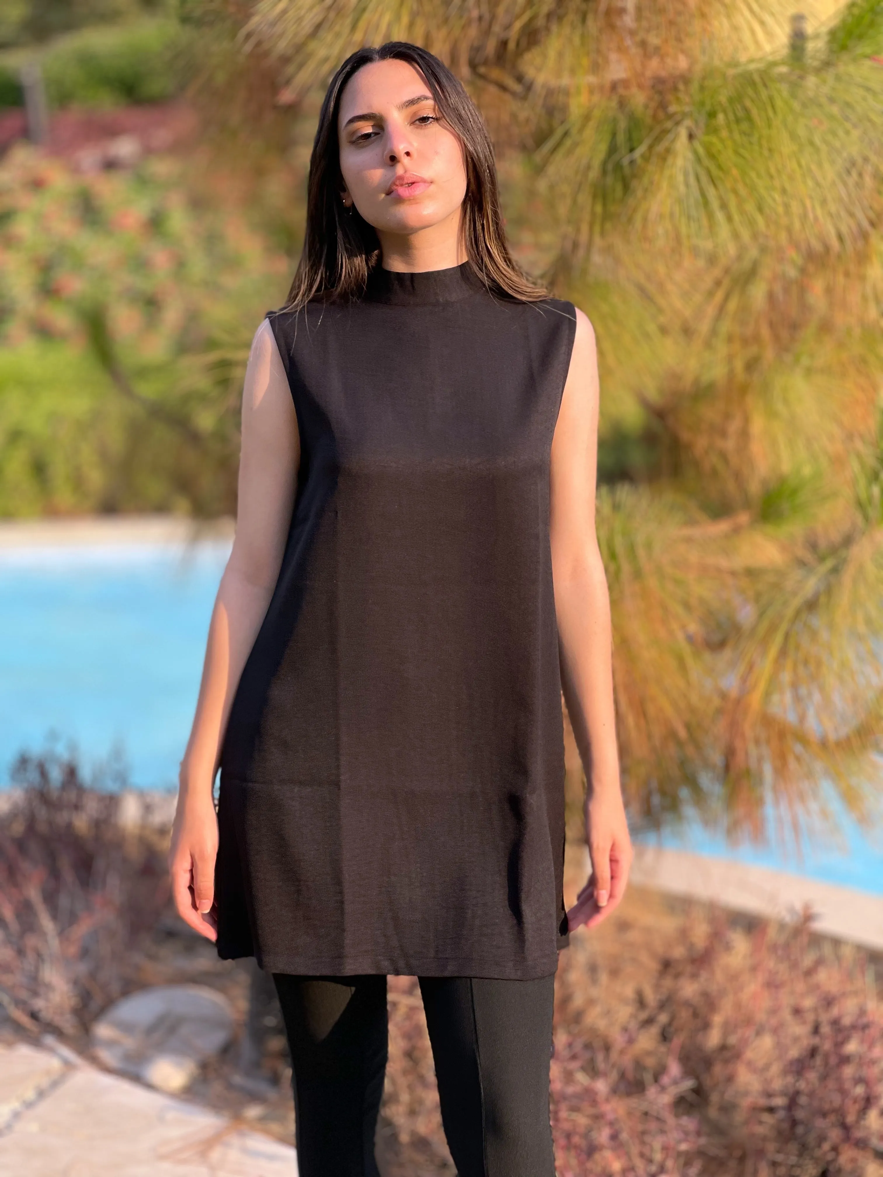 Linen High-Neck Sleeveless Blouse