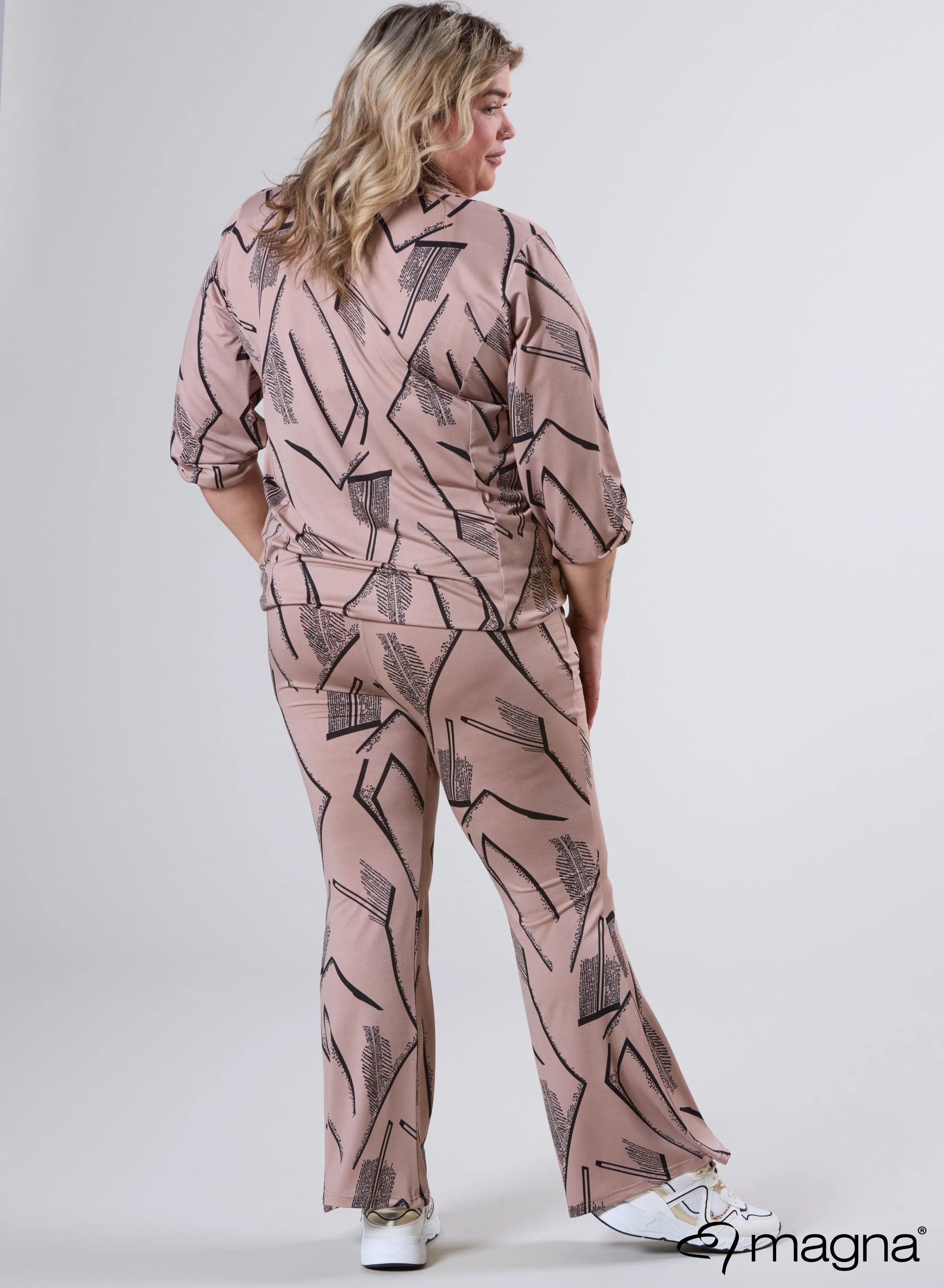 Magna Easy Wear Blouse with Elastic Triangle Sketch Taupe