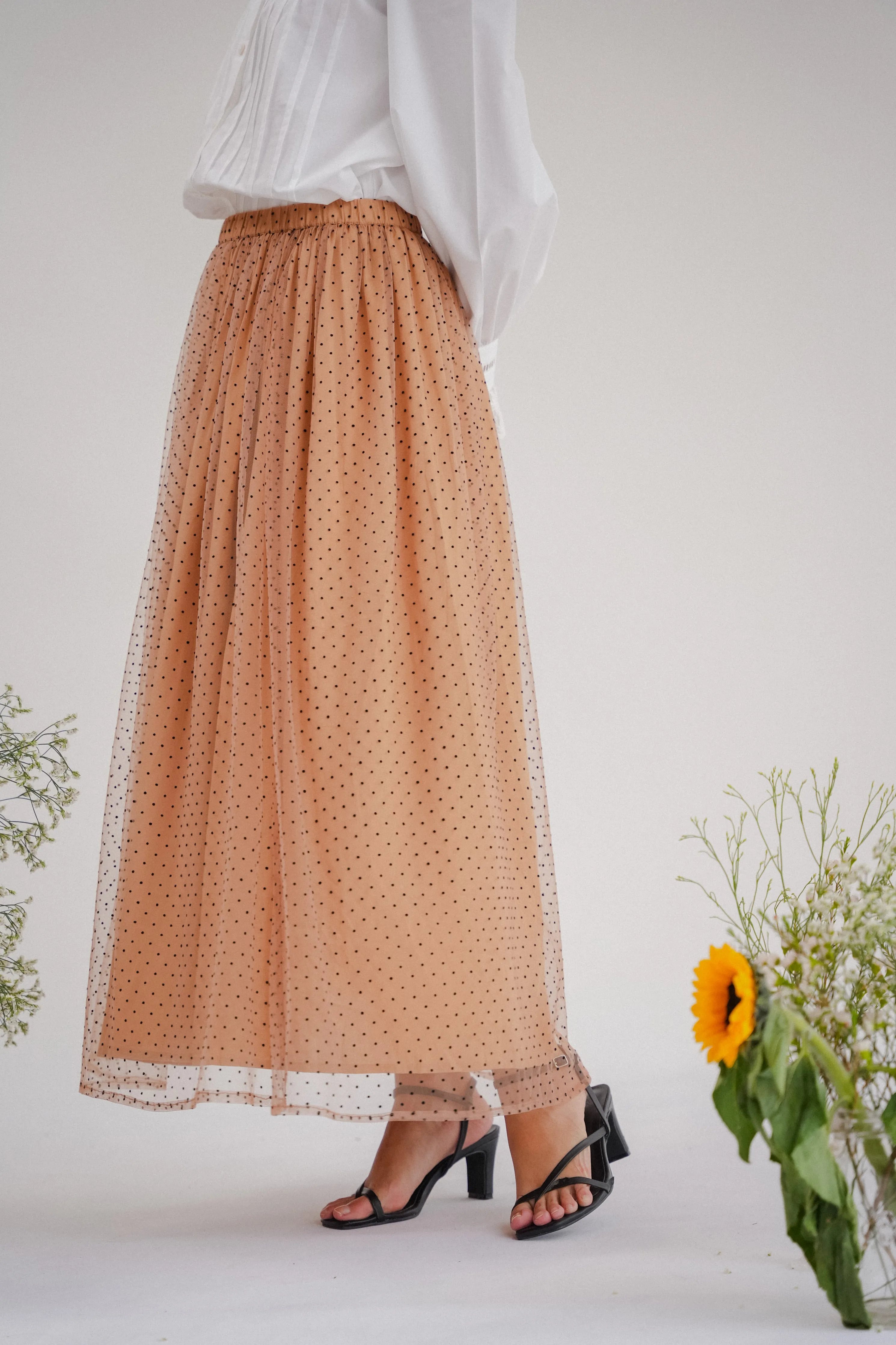 ORSAY SKIRT IN TAN POLKA