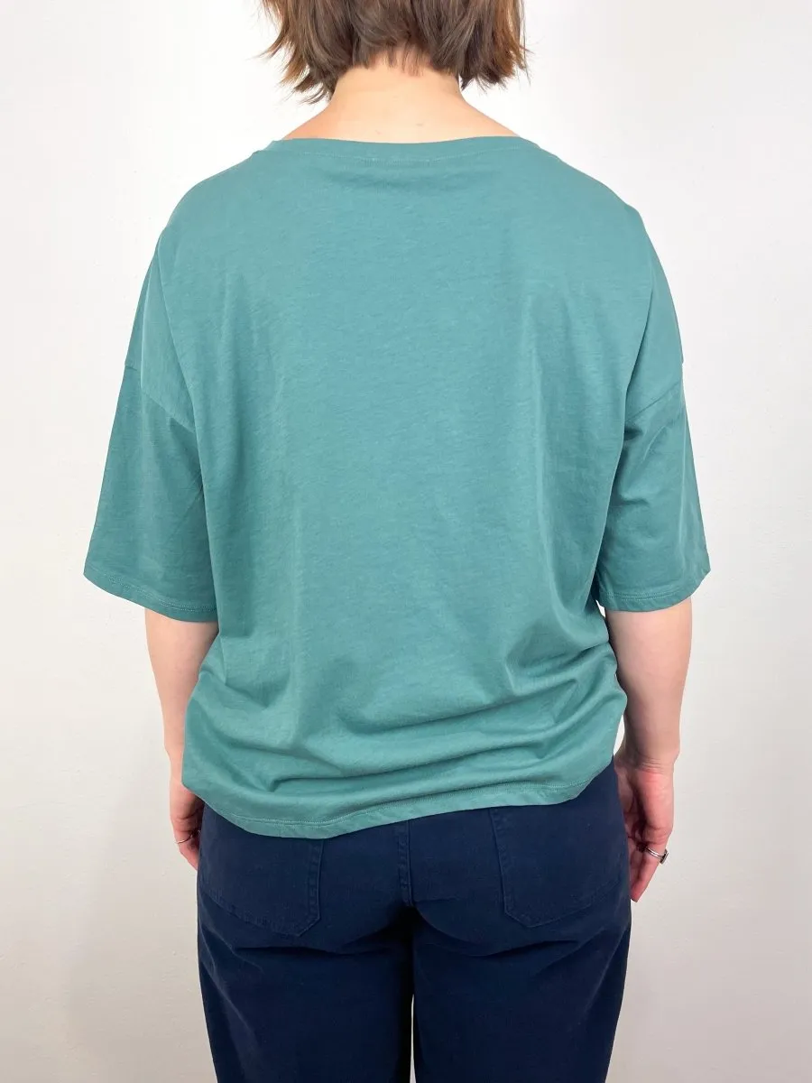 Oversized Boyfriend Tee in Vine