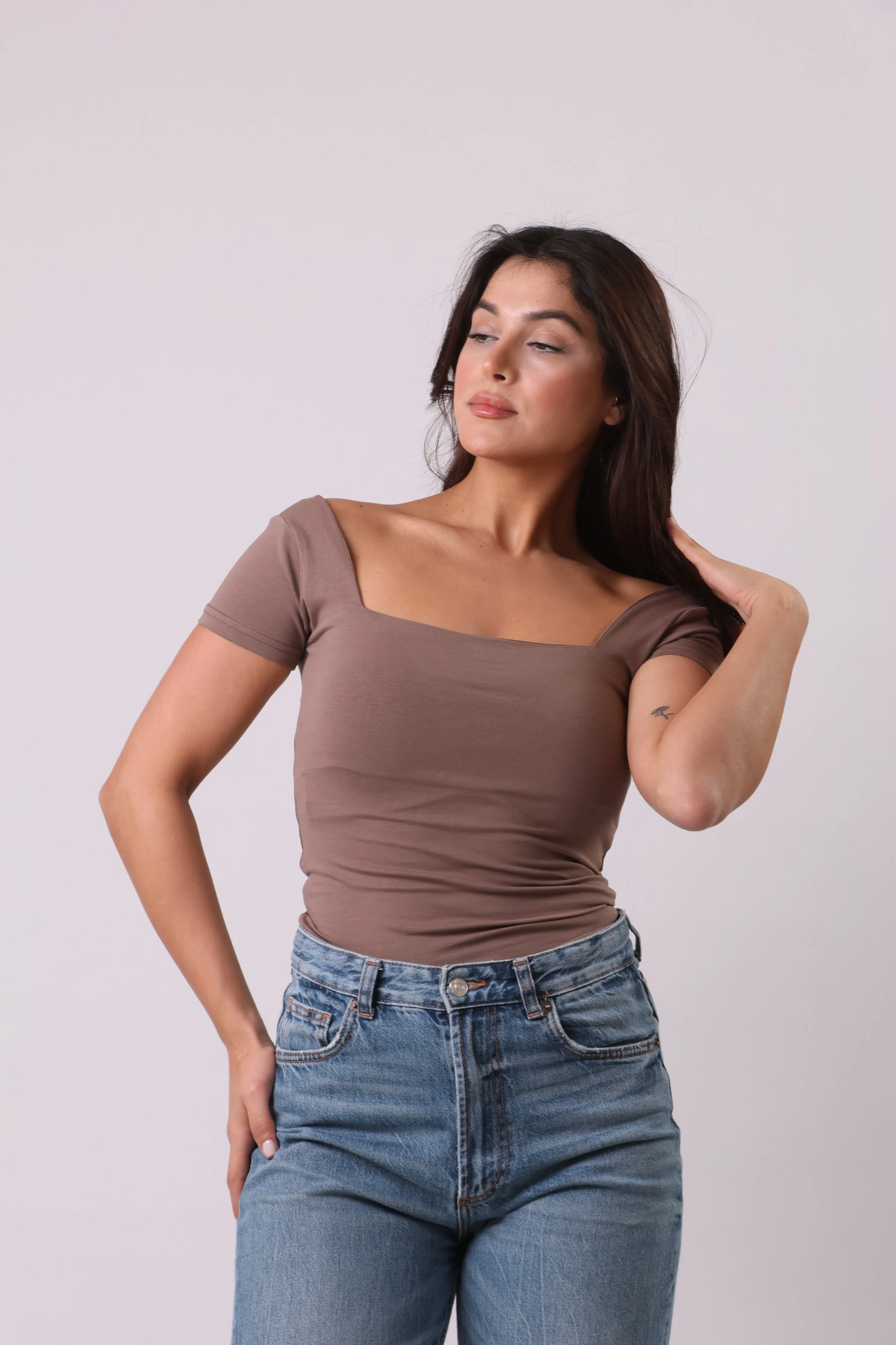 Squared neck shirt