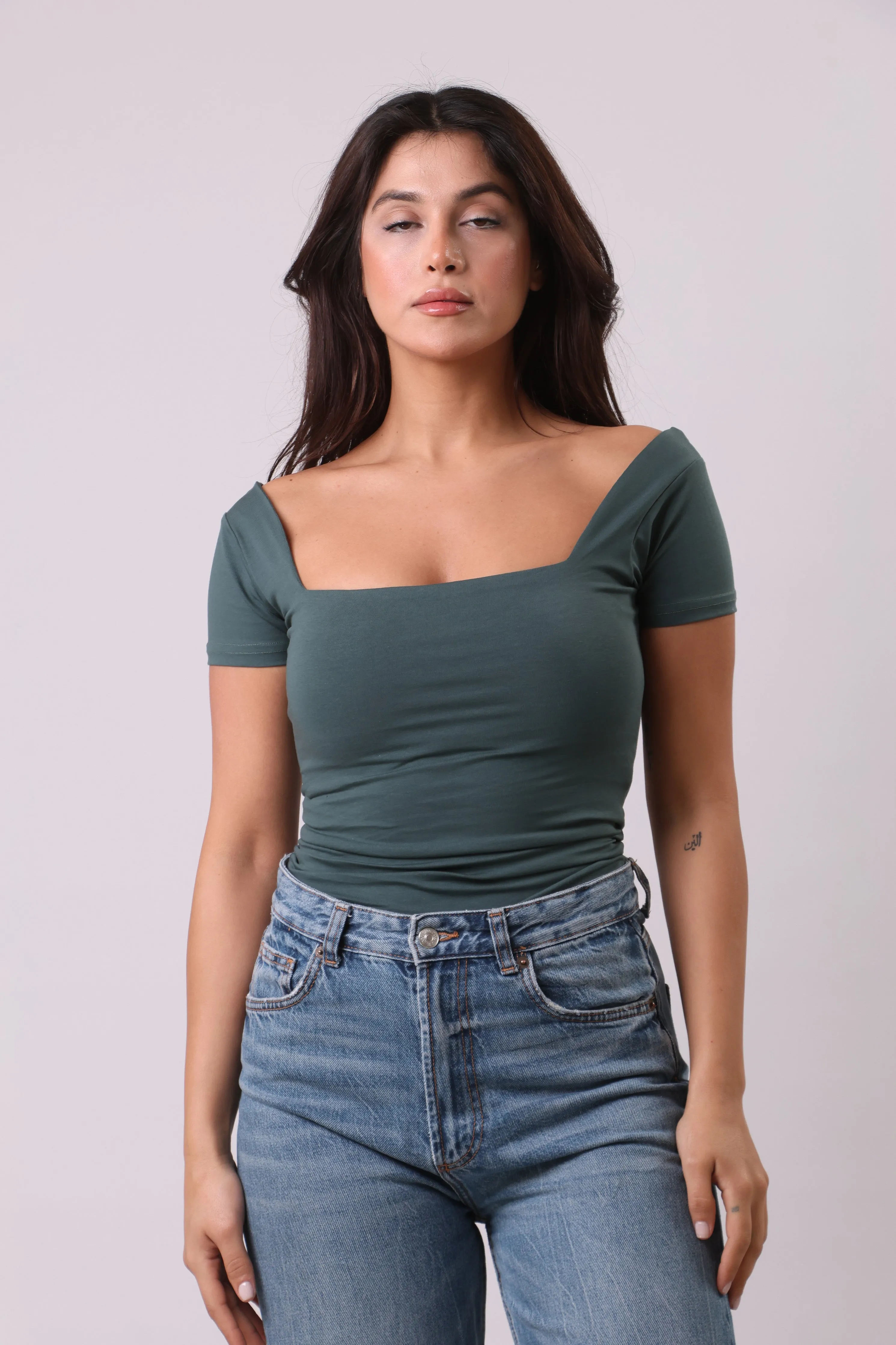Squared neck shirt