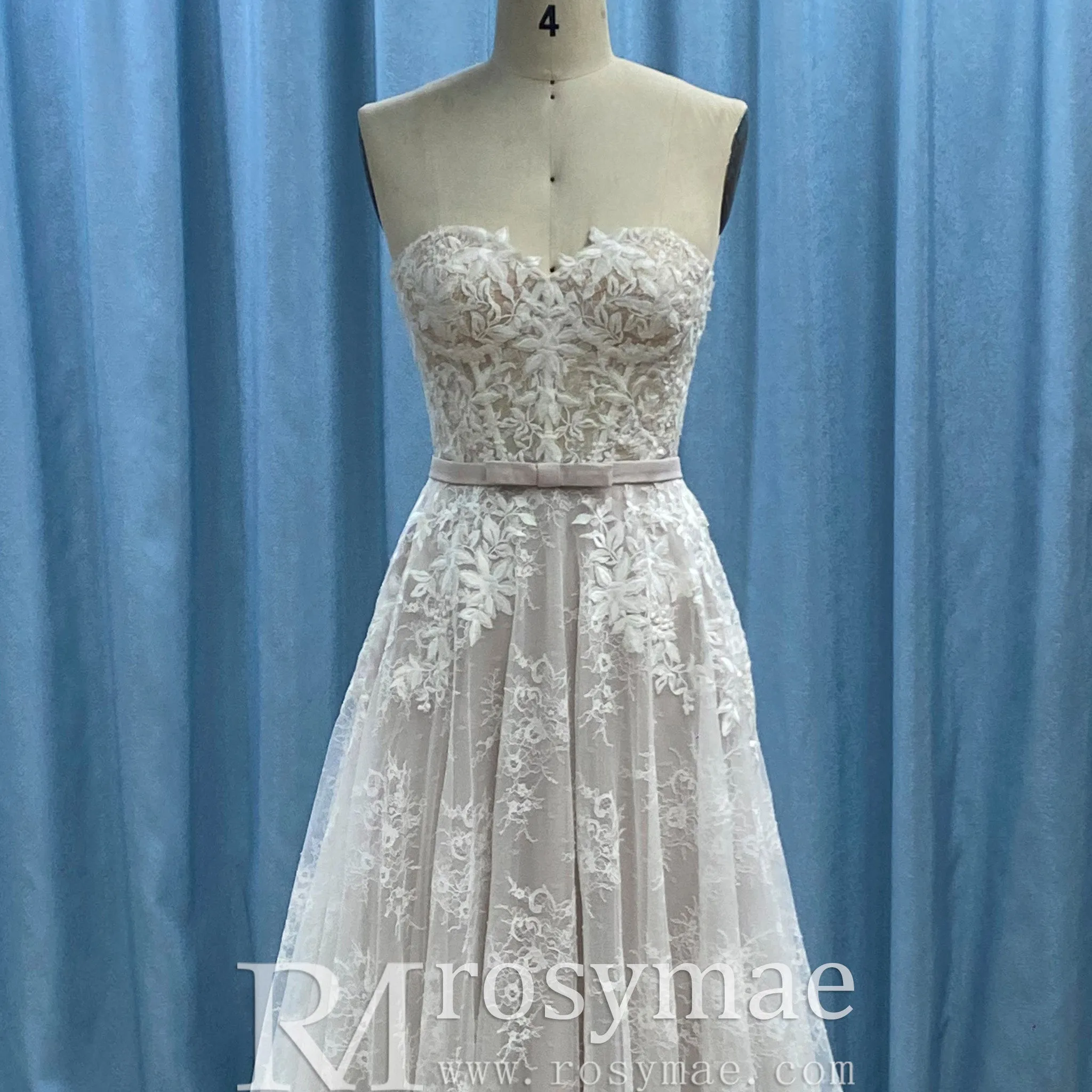 Strapless Elegant Lace Wedding Dress with Sweetheart Neckline