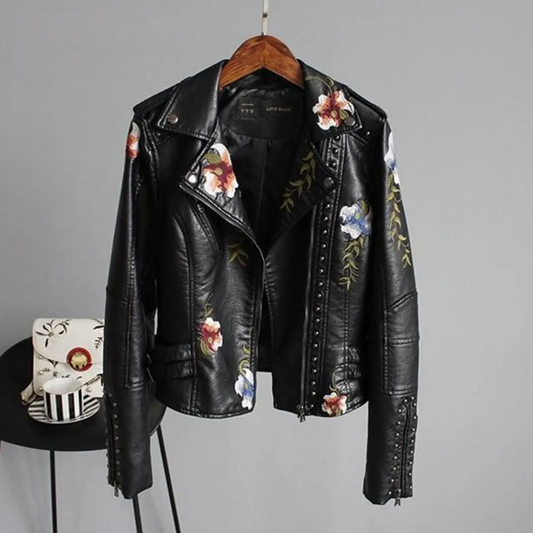 Streetwear jacket in soft leather-like with floral pattern - Casual wear for everyday comfort - High-quality craftsmanship for durability
