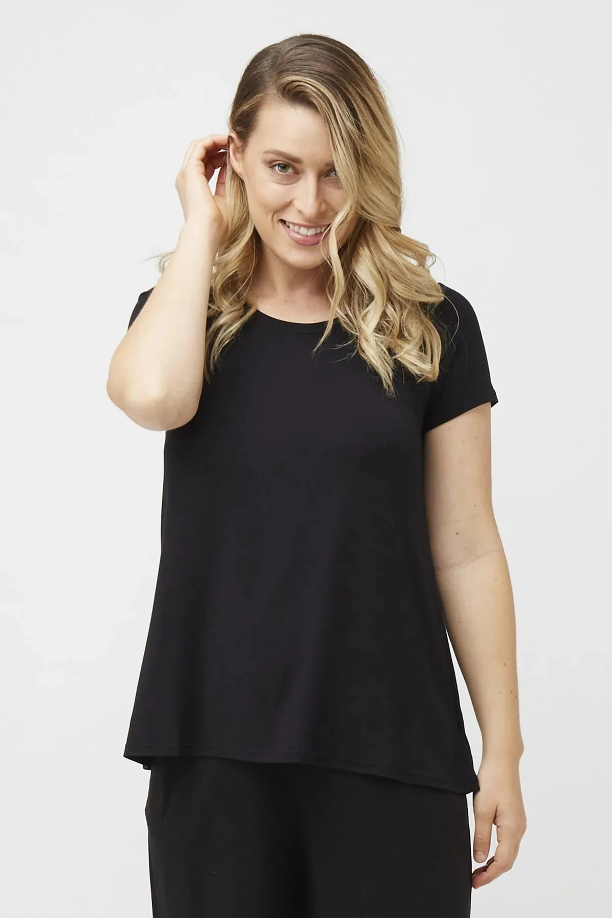 Tani - Swing Tee