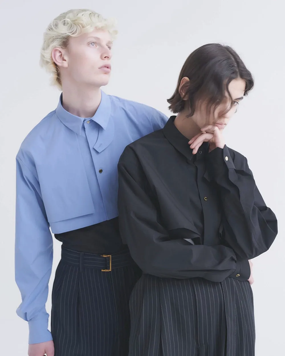 Typewriter Asymmetrical Cropped Chun Tab Shirt - Black