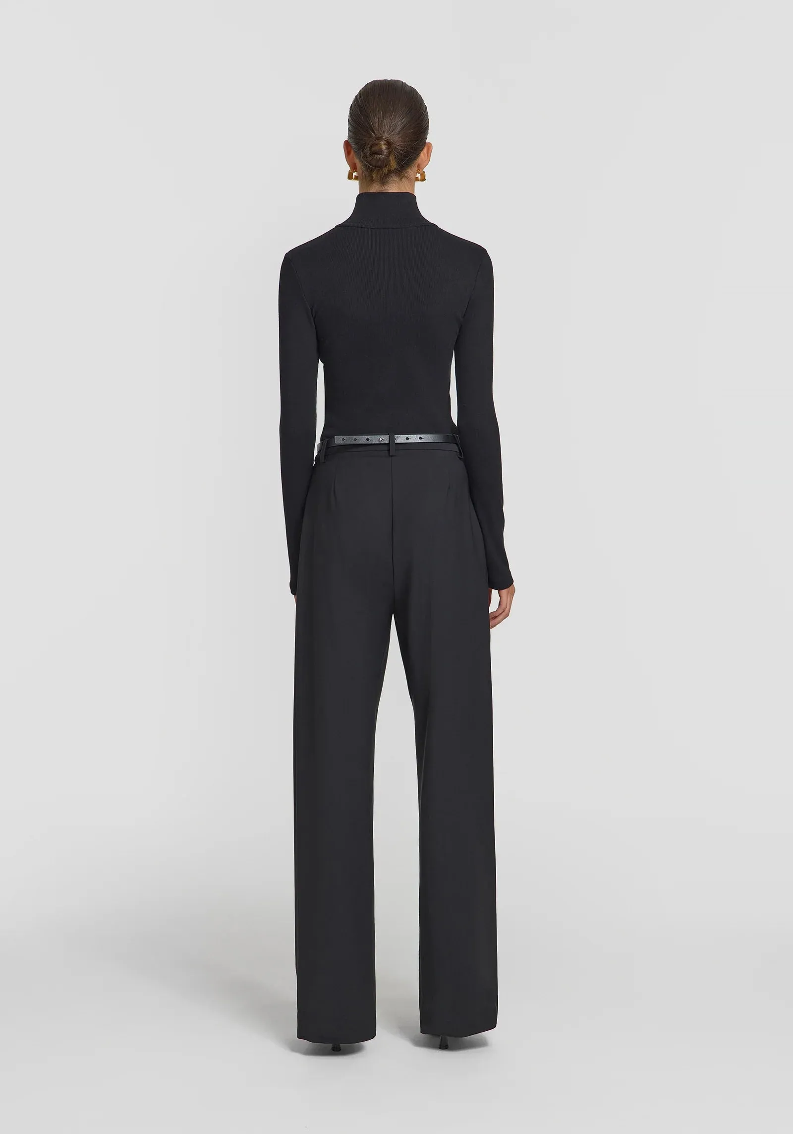 V&W Rib Turtleneck - Black