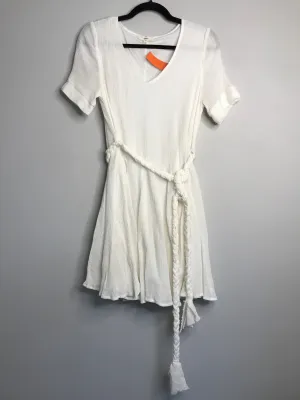 Womens Size Sm Misses White entro Dress