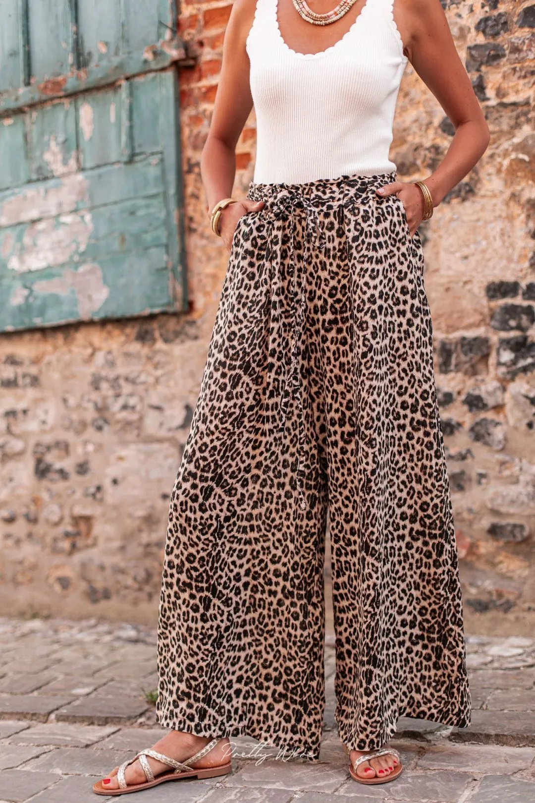 Zaina - Stylish summer pants with leopard look